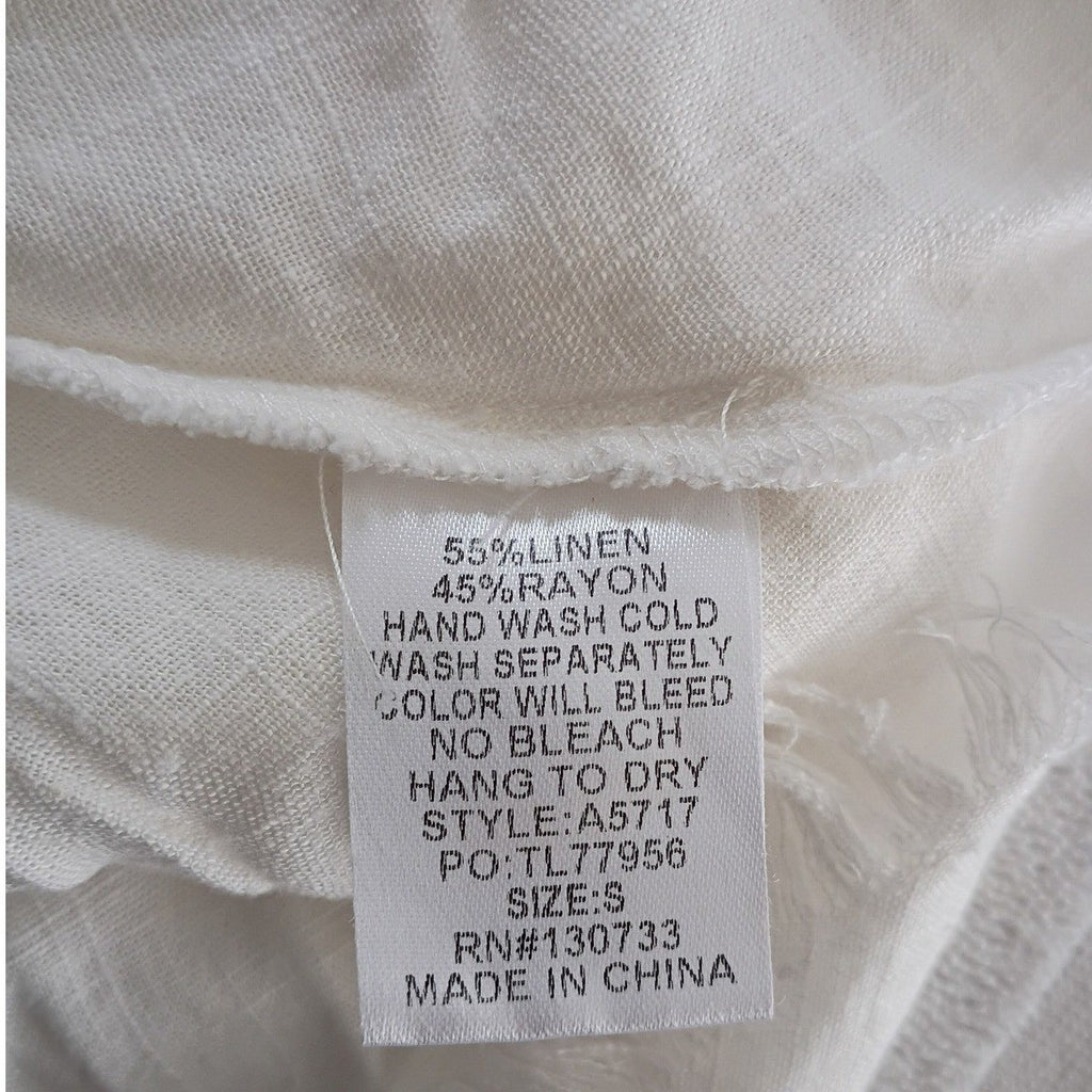 Umgee USA Linen Blend Top White Short Sleeve Raw Hem Floral Trim Women's S