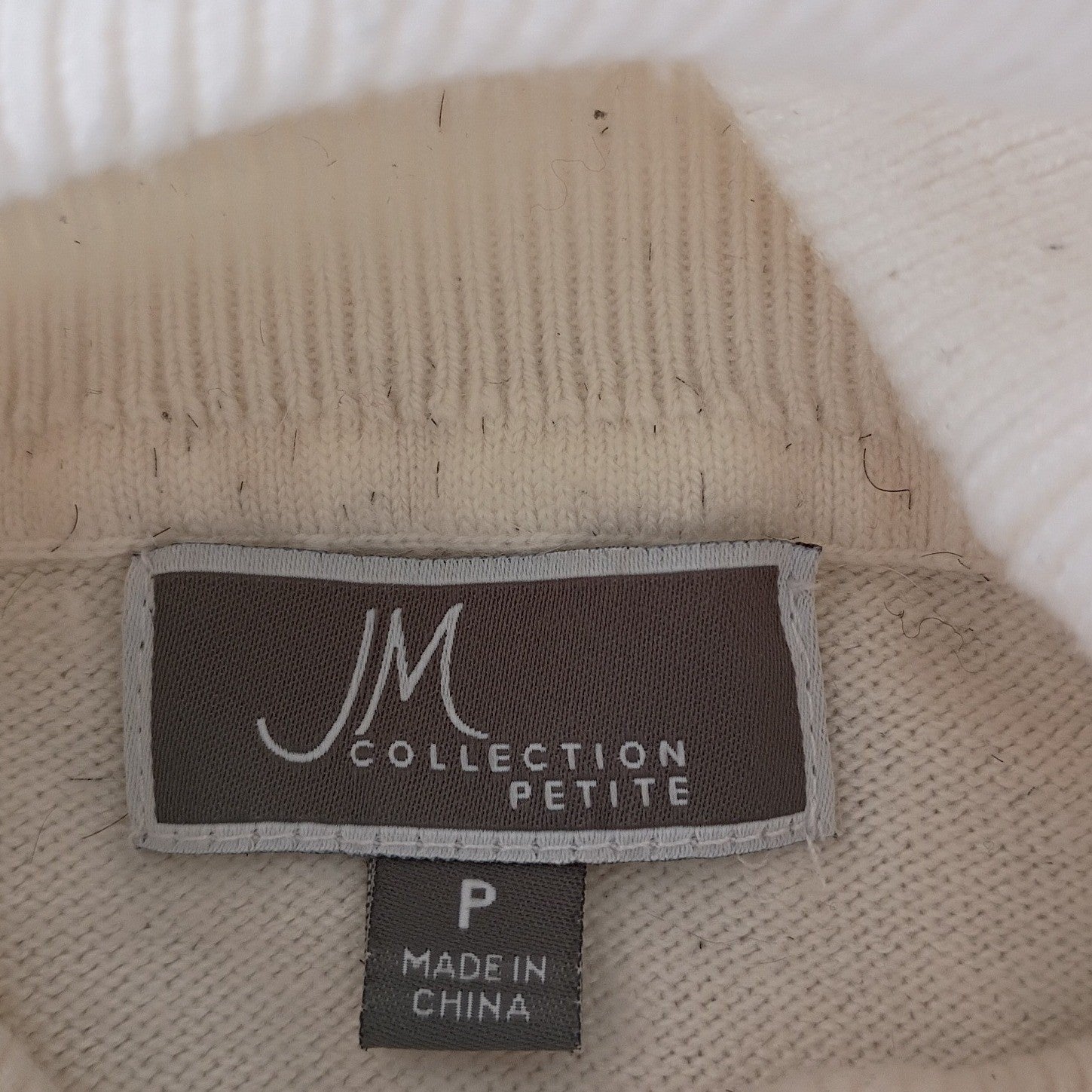 JM Collection Petite Ivory Turtleneck Sweater Button Cuffs Pullover Size P S