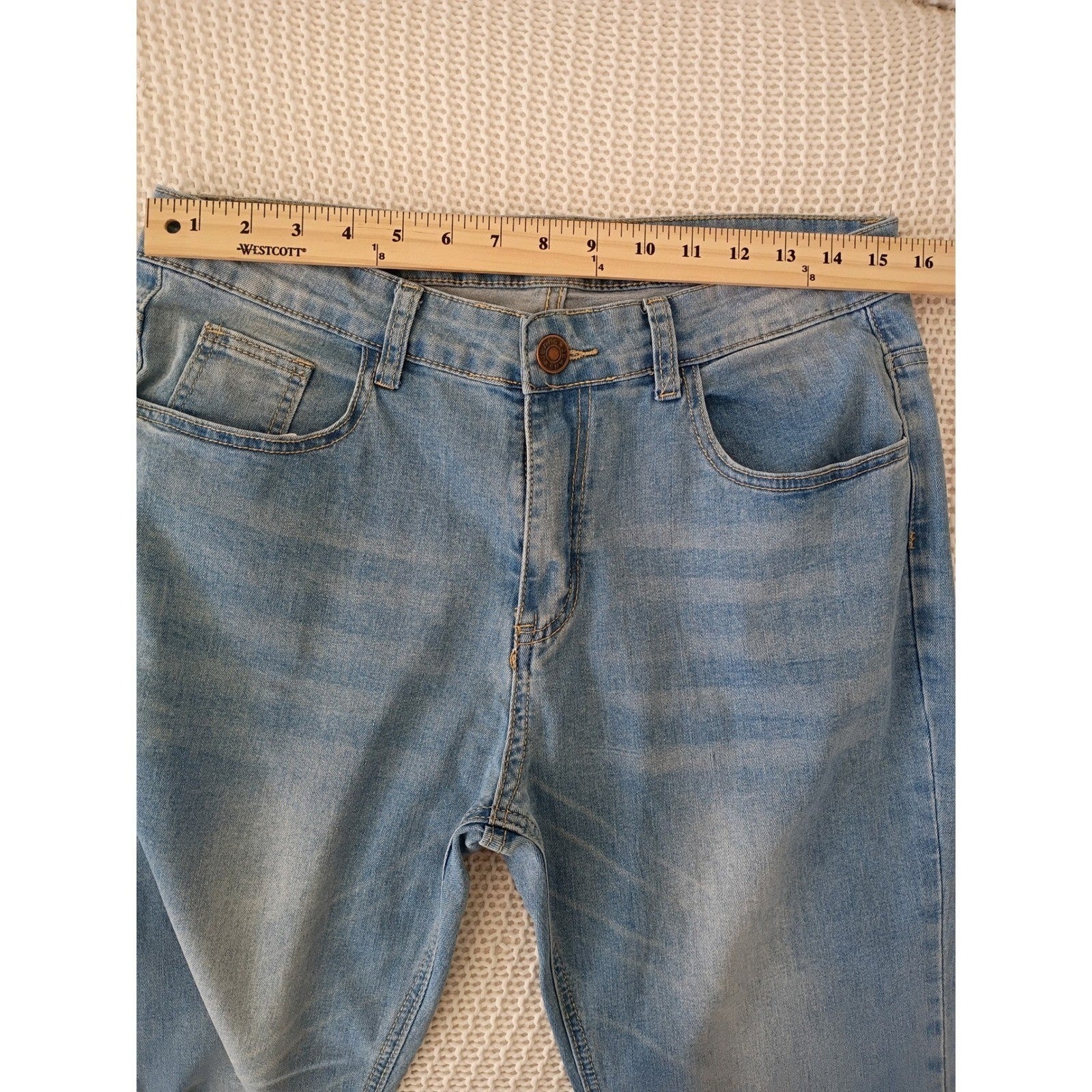 Light Wash High Rise Flare Jeans Vintage-Style Bell Bottom Denim 31x30