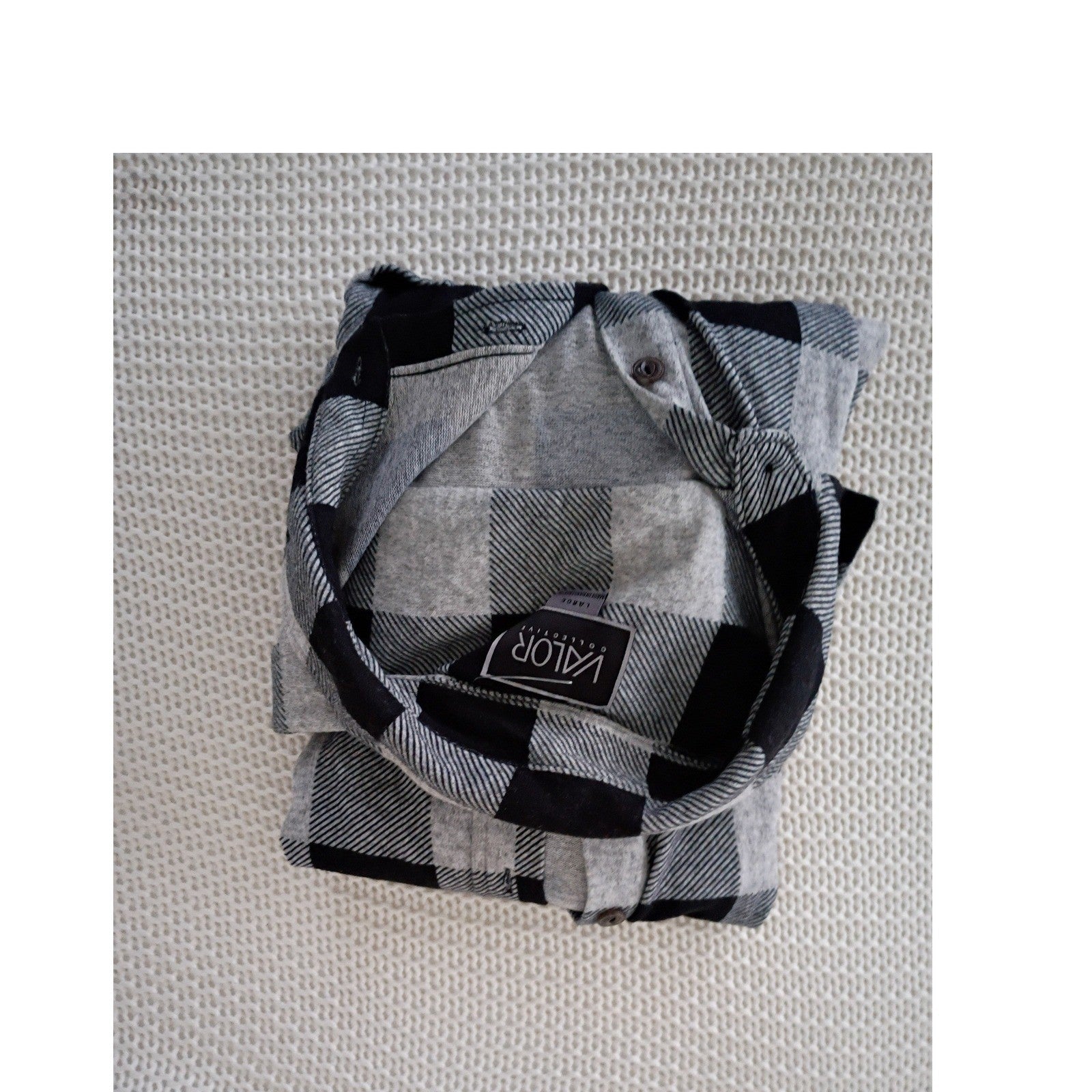 Valor Collective NWT Battle Creek Buffalo Plaid Flannel Shirt Long Slv Button L
