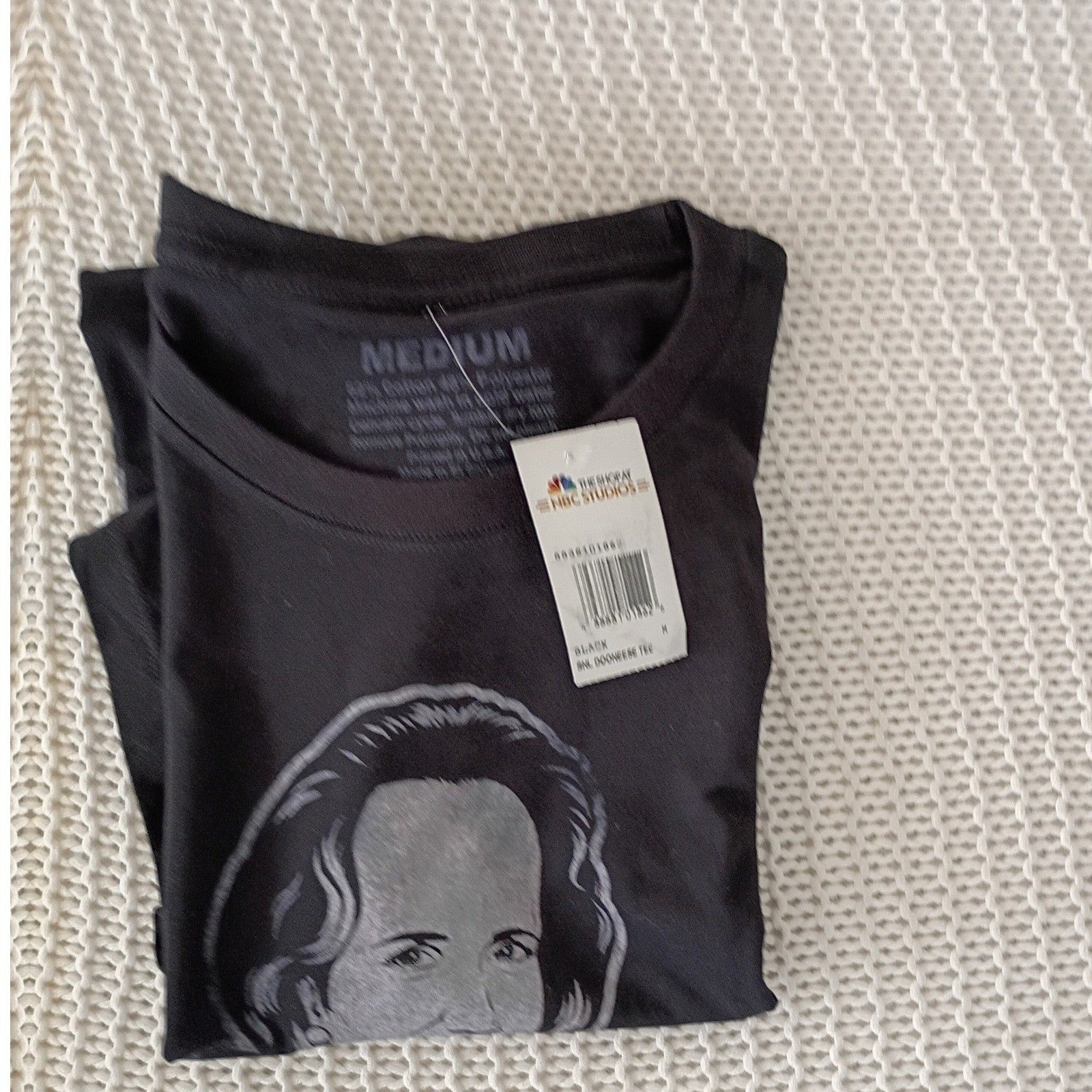 SNL Dooneese Kristen Wiig NBC Studios Graphic Tee Black 100% Cotton NWT Size M