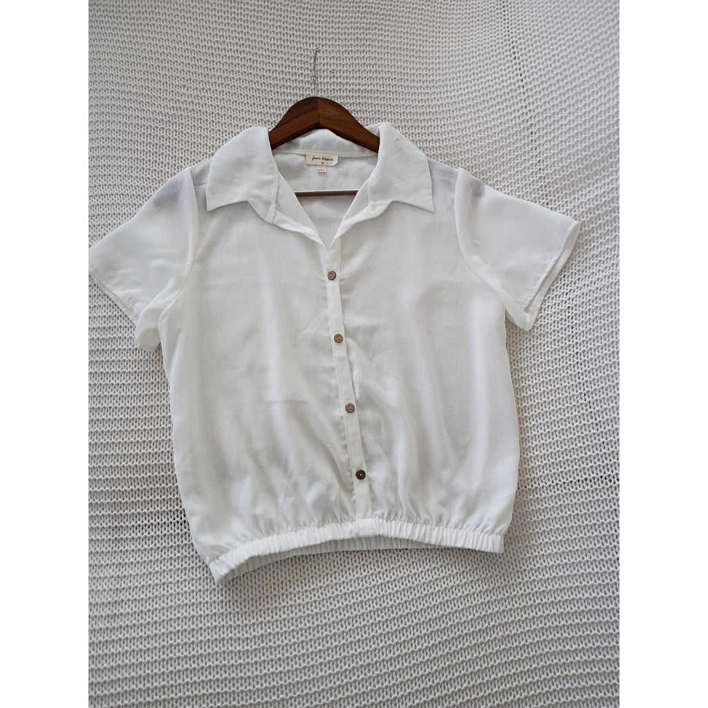 Free Kisses White Short Sleeve Button Up Blouse M Elastic Hem Coastal Minimalist