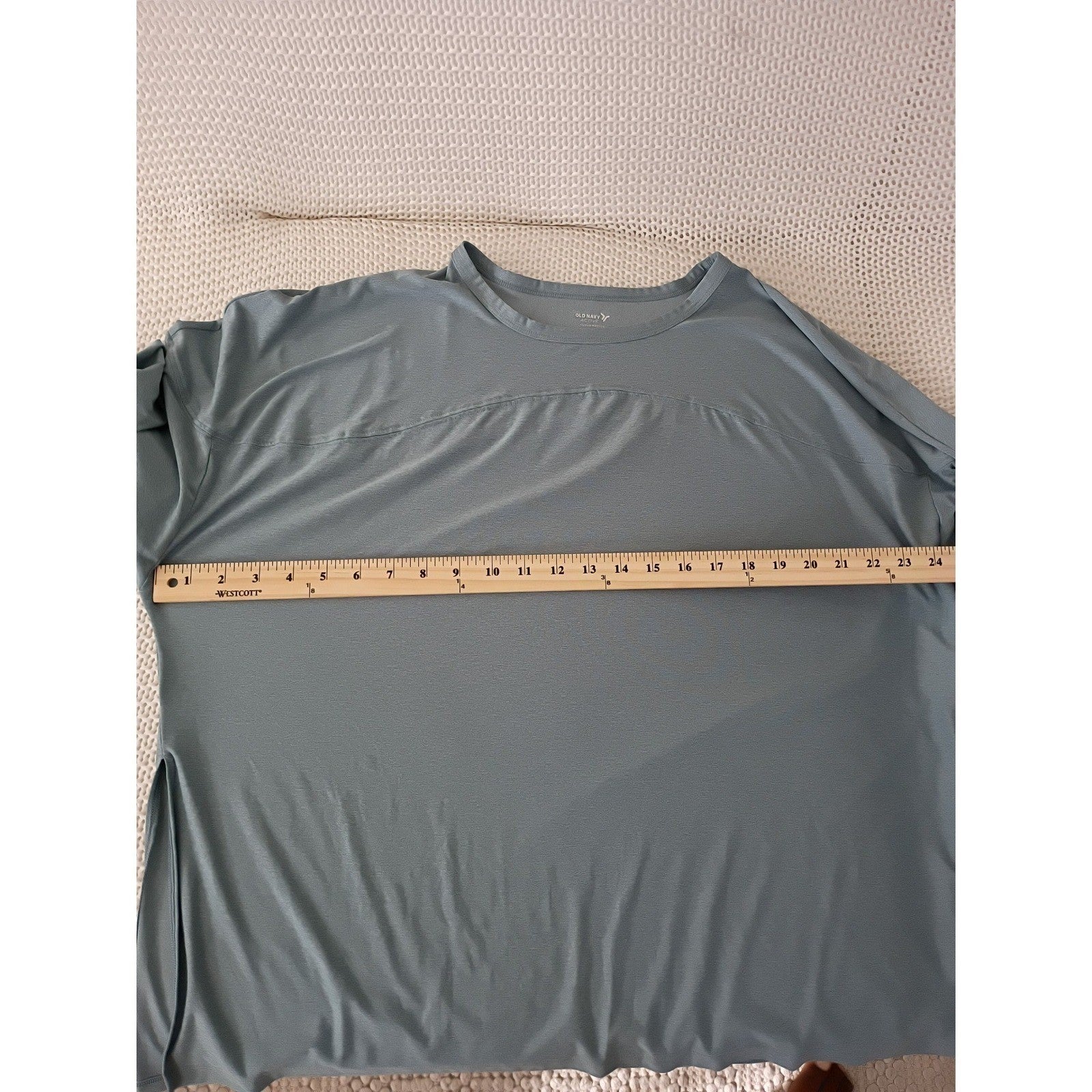 Old Navy Cloudmotion Lyocell Active Top Sage L Oversized Soft Stretch Go-Dry