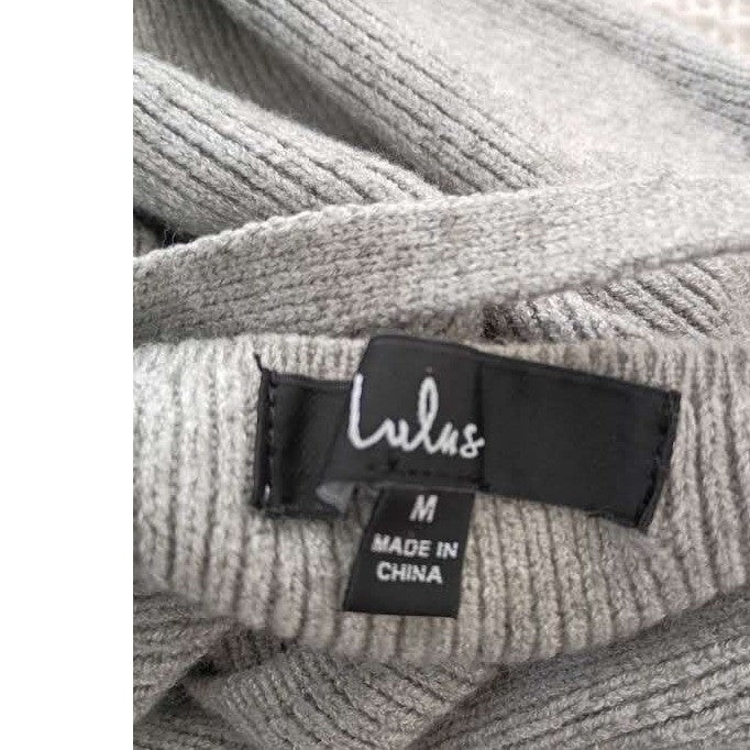 LULUS Grey Ribbed V-Neck Dolman Sleeve Ruffle Hem Sweater Top M