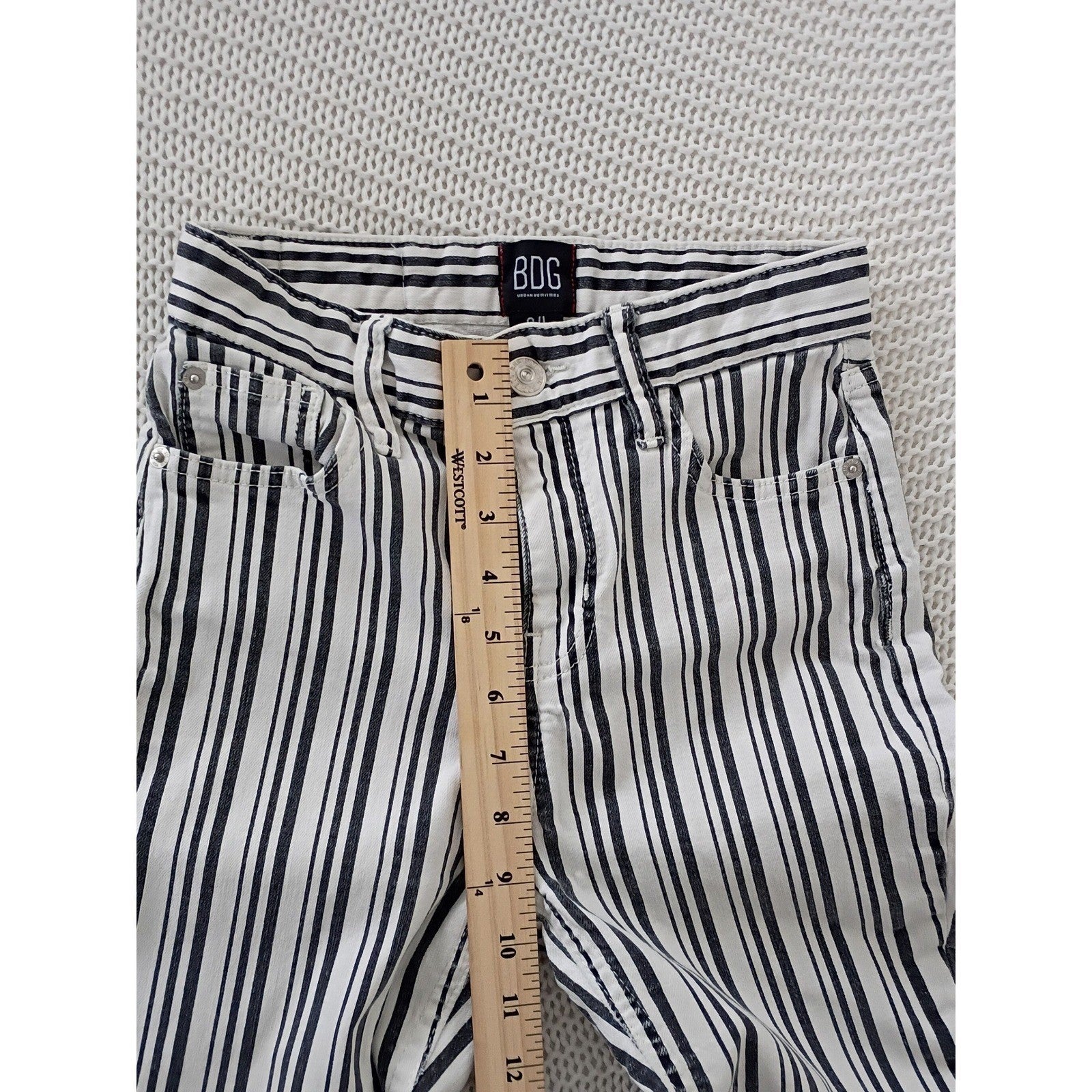 Urban Outfitters BDG Coastal Striped High Rise Straight Cropped Jeans 24