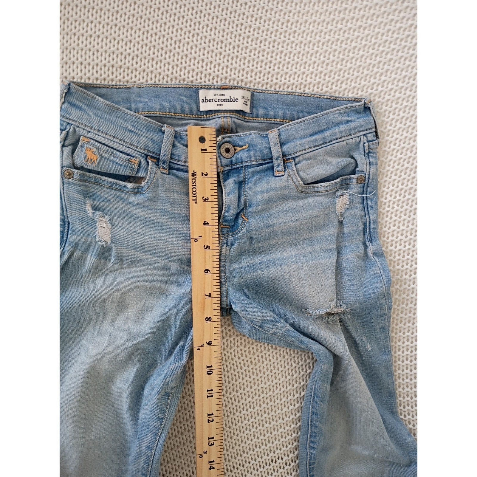 Abercrombie Light Wash Ripped Slim Jeans Youth 16 Fits Women W25x29