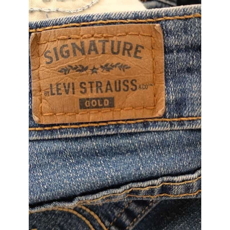 Levi Strauss Signature Gold Label Mid Rise Bootcut Jeans Blue Medium Wash 28x32T