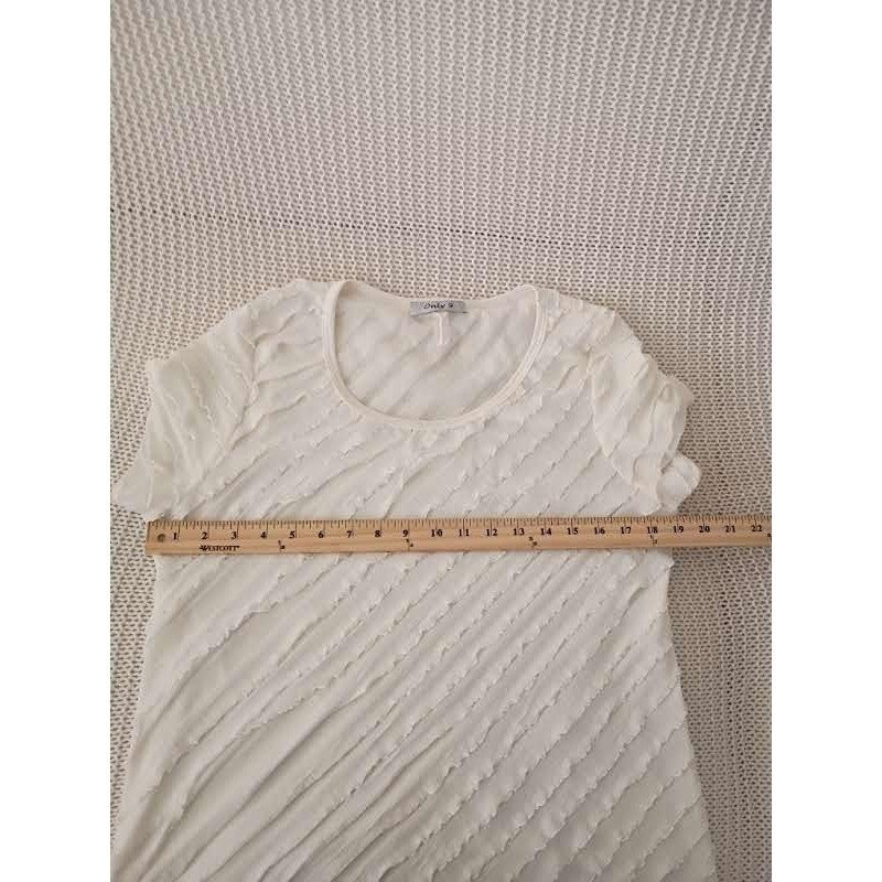 Only 9 White Textured Ruffle Tiered Crew Neck Top Medium Short Sleeve Coquette