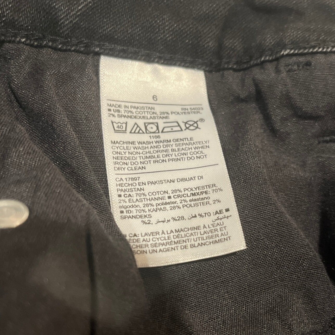 Old Navy Black Power Slim Straight High Rise Distressed Jeans Womens Size 6 / 28