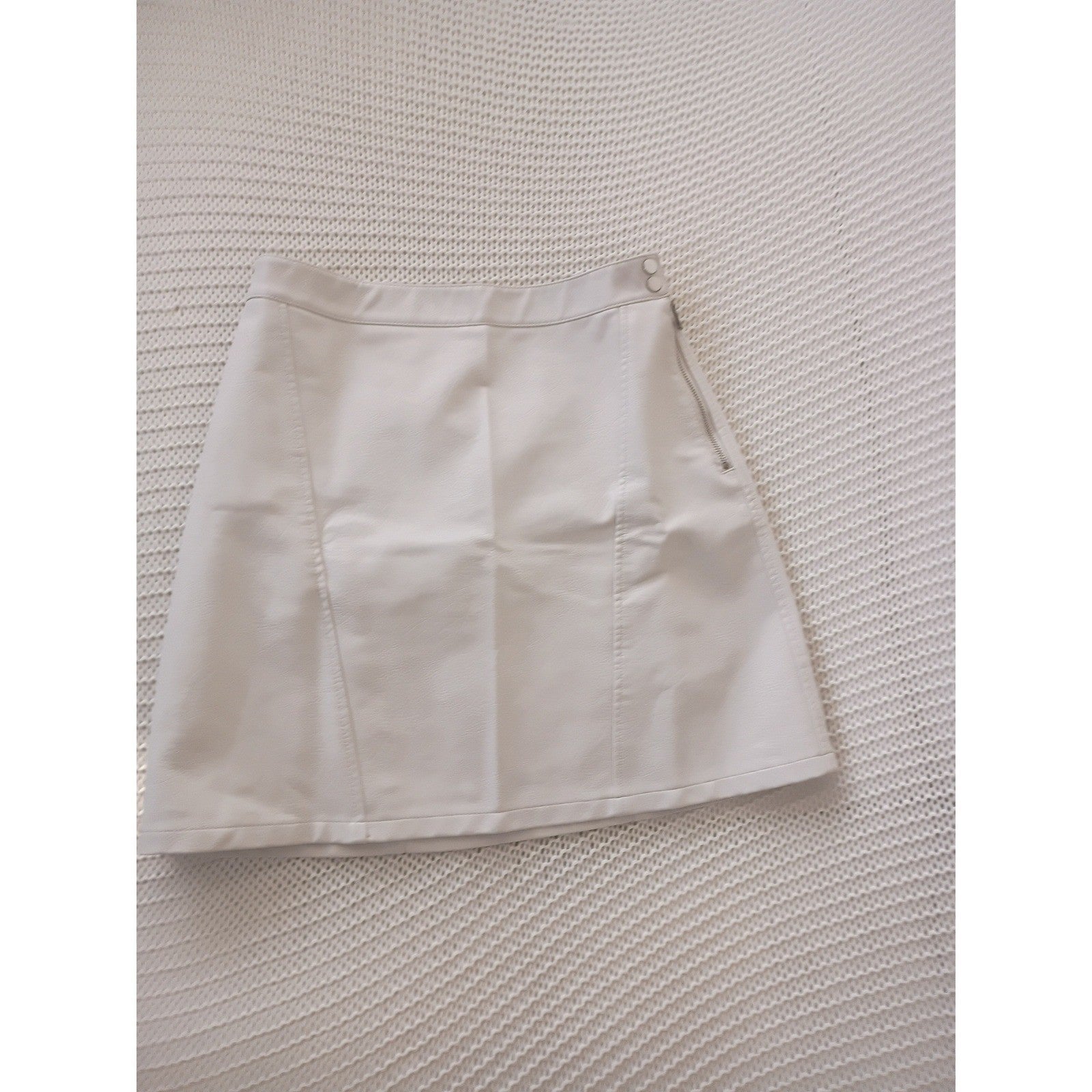ZARA Cream Faux Leather Mini Skirt Side Zip A-Line Off White Vegan Leather S