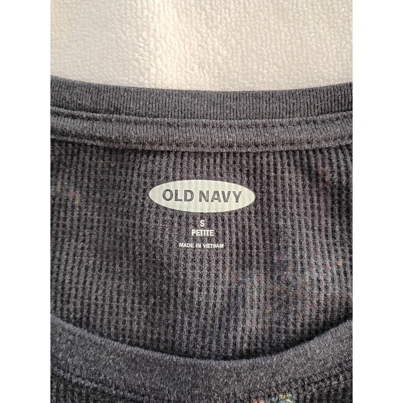 Old Navy Dark Gray Palm Tree Print Long Sleeve Cotton Thermal Top