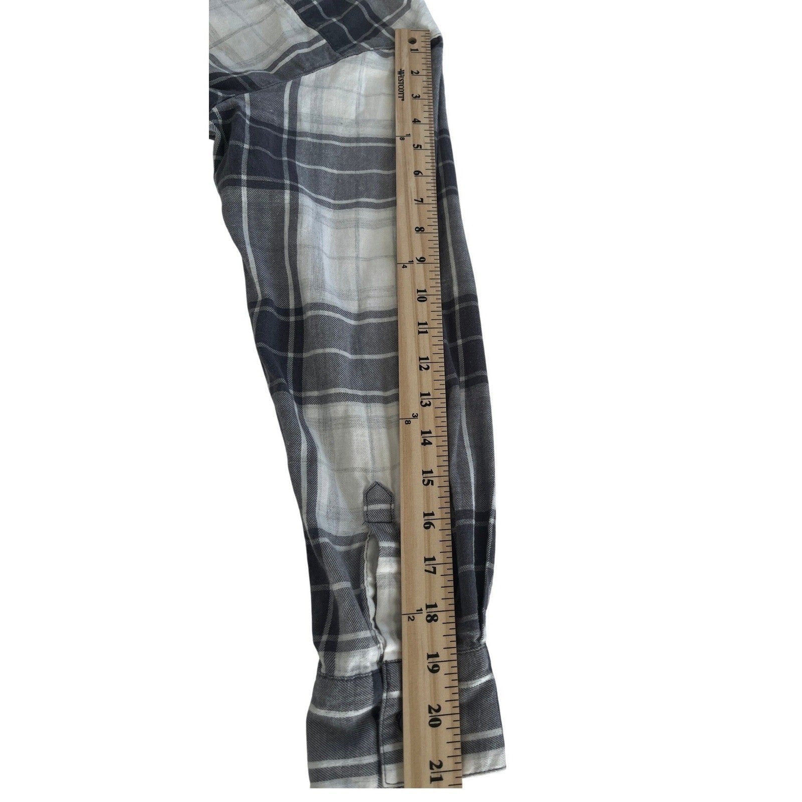 Old Navy Oversized Flannel Shirt M/L Blue Gray White Plaid Cotton Boyfriend