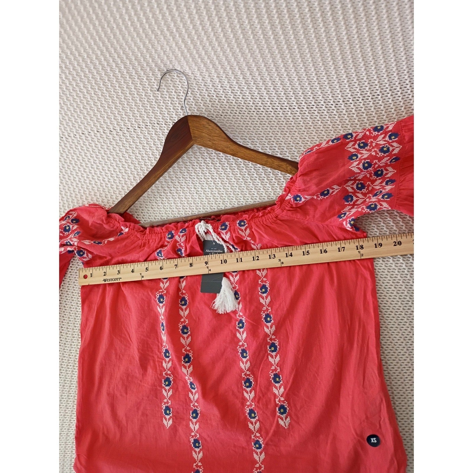 Abercrombie & Fitch NWT 100% Cotton Red Embroidered Peasant Top S Boho