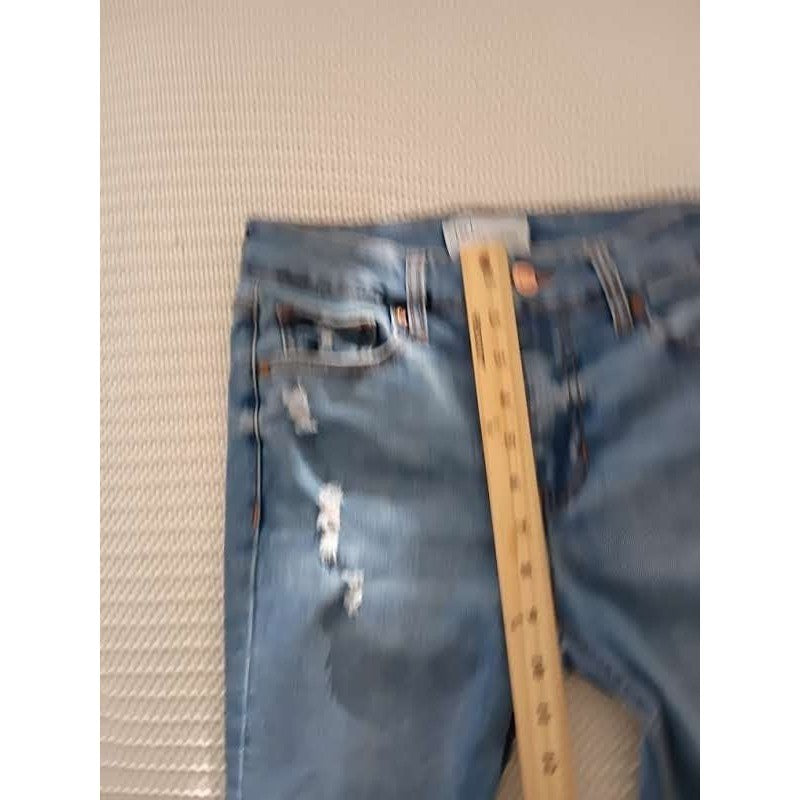 Celebrity Pink Generation Floral Embroidered Flare Jeans Light Wash Womens W 26