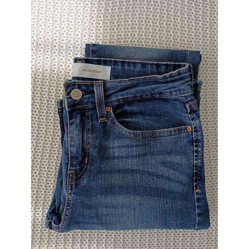 Levi Strauss Signature Gold Label Mid Rise Bootcut Jeans Blue Medium Wash 28x32T