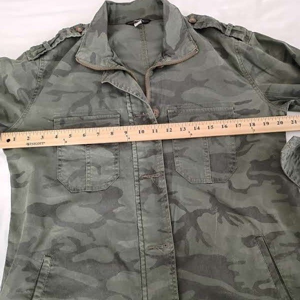 Supplies Camouflage Utility Jacket Military Camo Field Coat Cotton Small P2P 20"