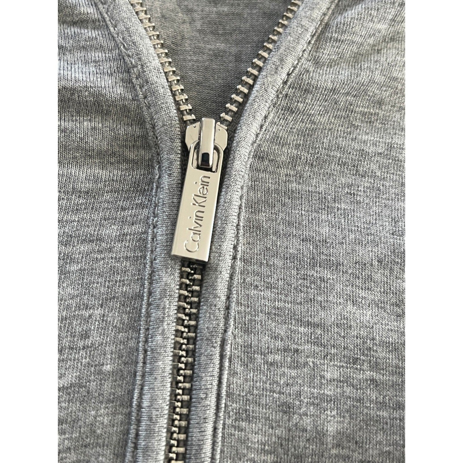 Calvin Klein Gray Zip Up Long Sleeve Shirt Sporty Athleisure Minimalist M