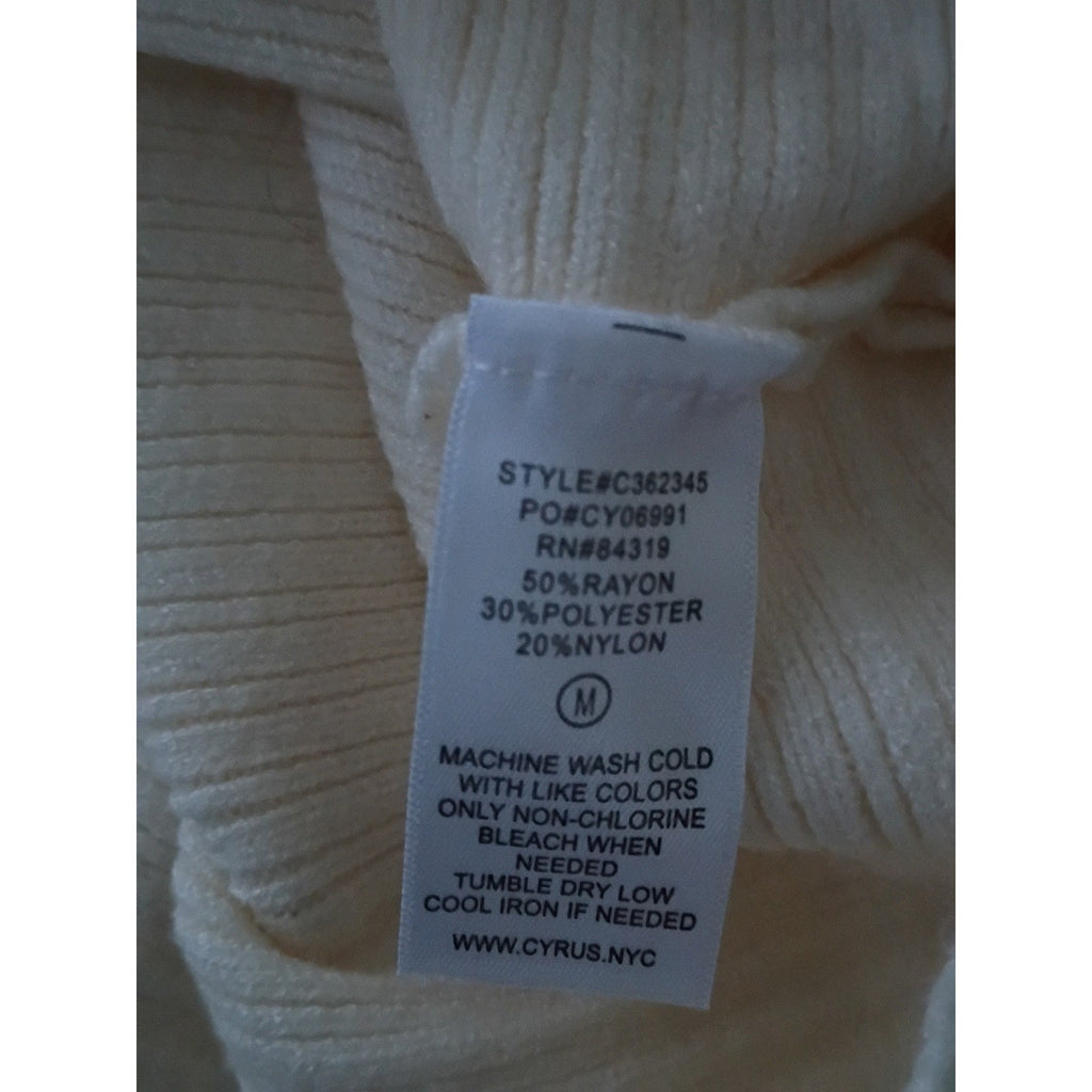 Cyrus Elegant Cream Ribbed Turtleneck Sweater Womens M Soft Knit MSRP 99.00