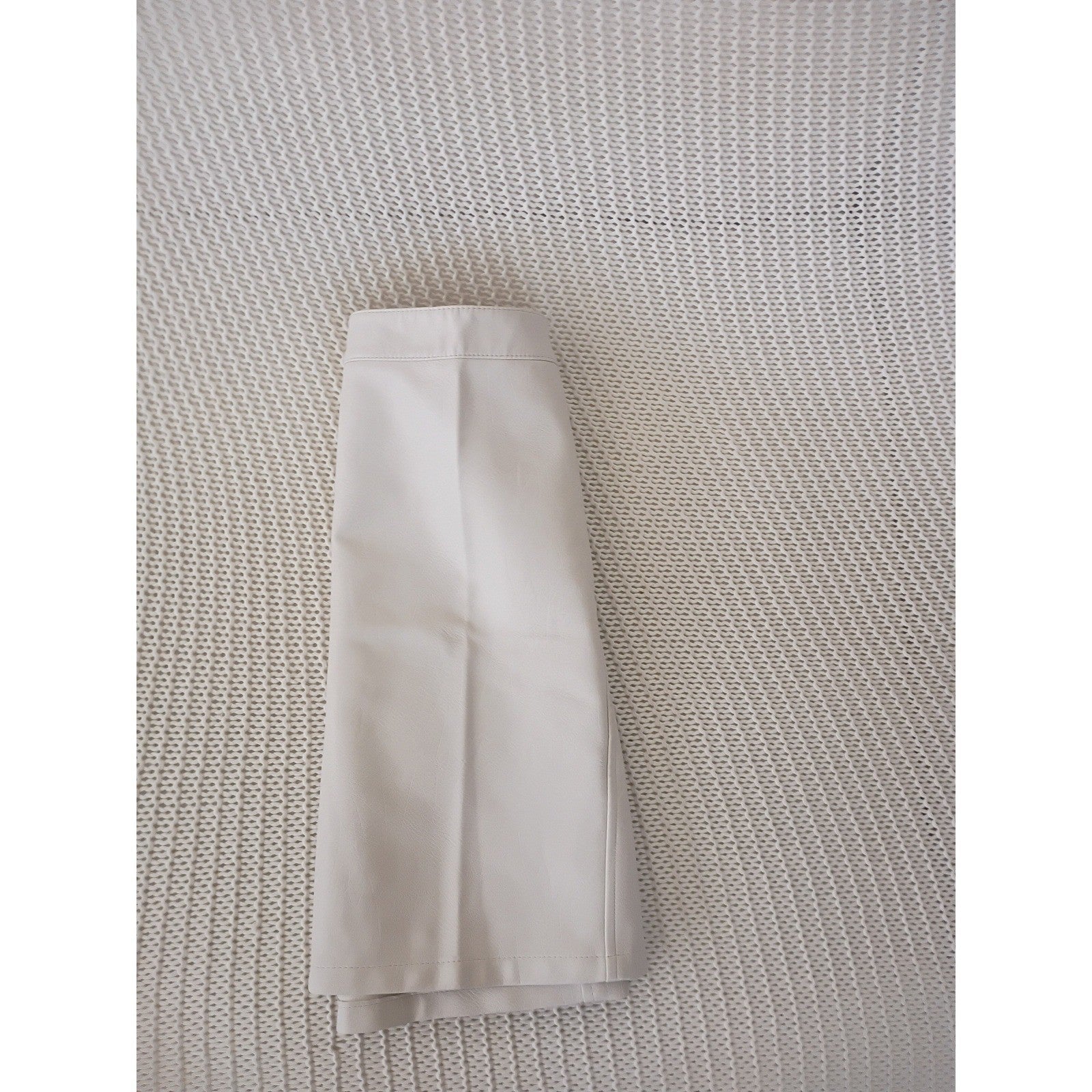 ZARA Cream Faux Leather Mini Skirt Side Zip A-Line Off White Vegan Leather S