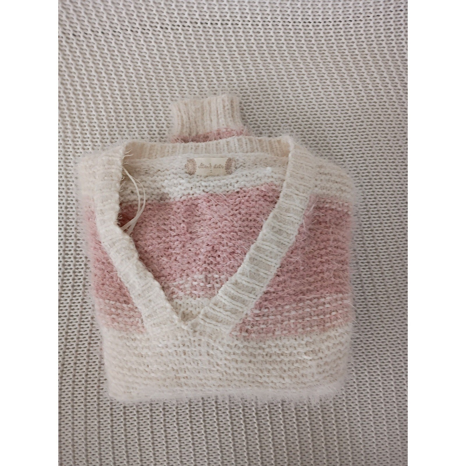 Altar'd State Sweater S M Pink Cream Striped Fuzzy Eyelash Knit Cropped V-Neck