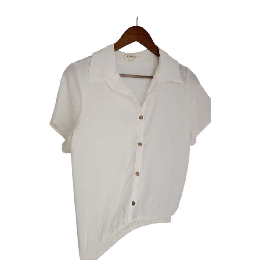 Free Kisses White Short Sleeve Button Up Blouse M Elastic Hem Coastal Minimalist