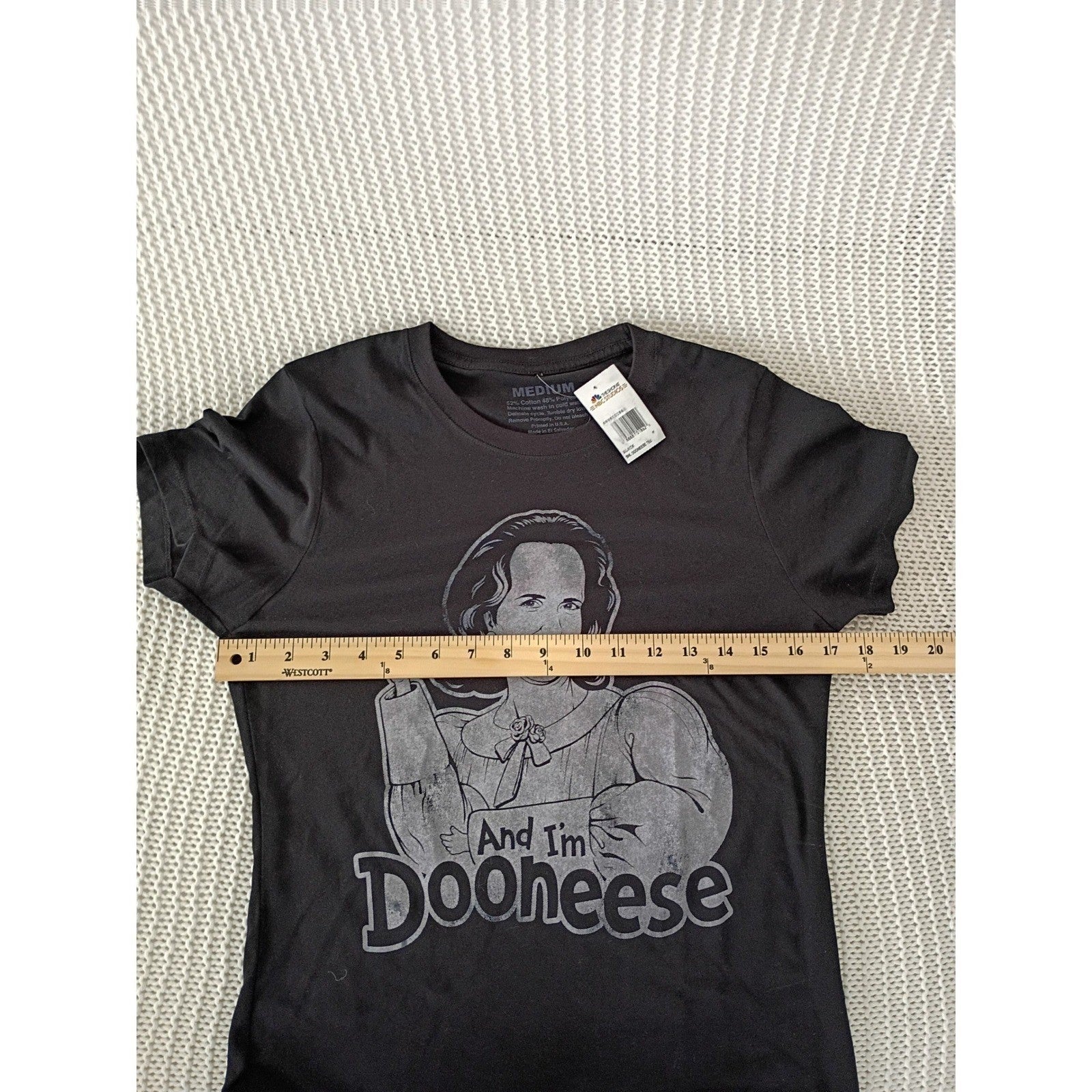 SNL Dooneese Kristen Wiig NBC Studios Graphic Tee Black 100% Cotton NWT Size M