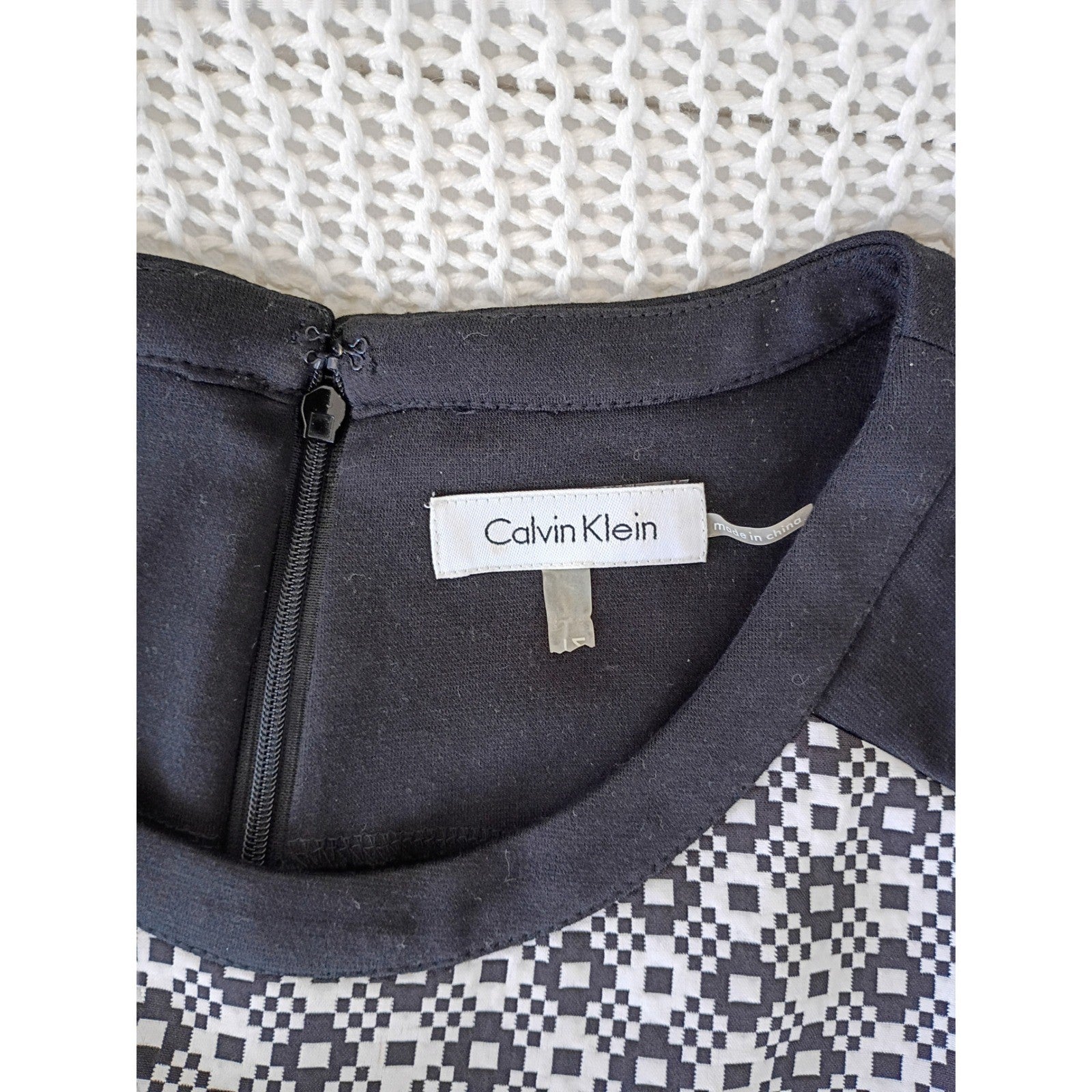 Calvin Klein Black White Geometric Sheath Midi Dress Sleeveless 12 Work Career