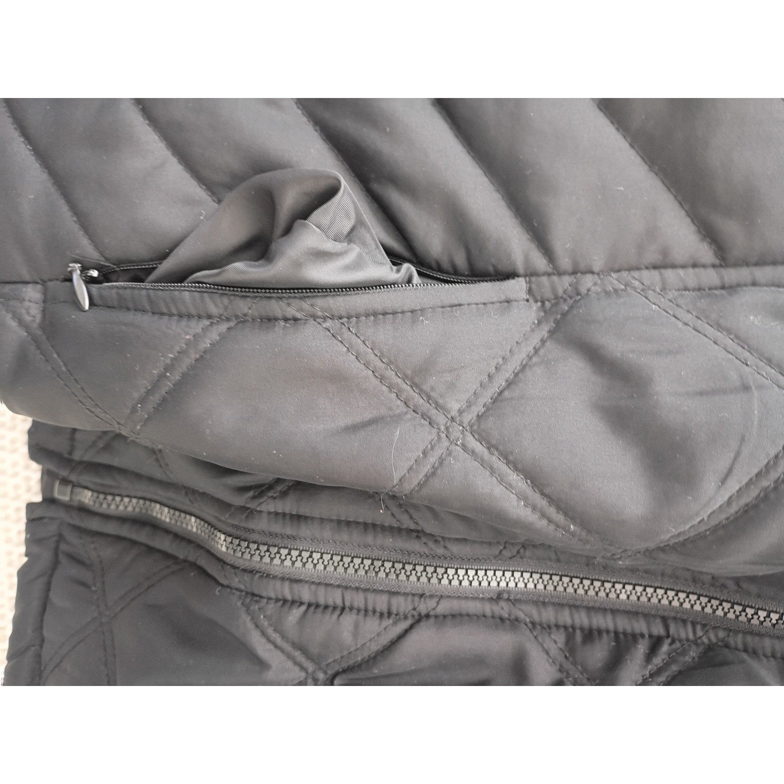 IZOD Quilted Puffer Vest Full Zip Black Mock Neck Lightweight Pockets Size M