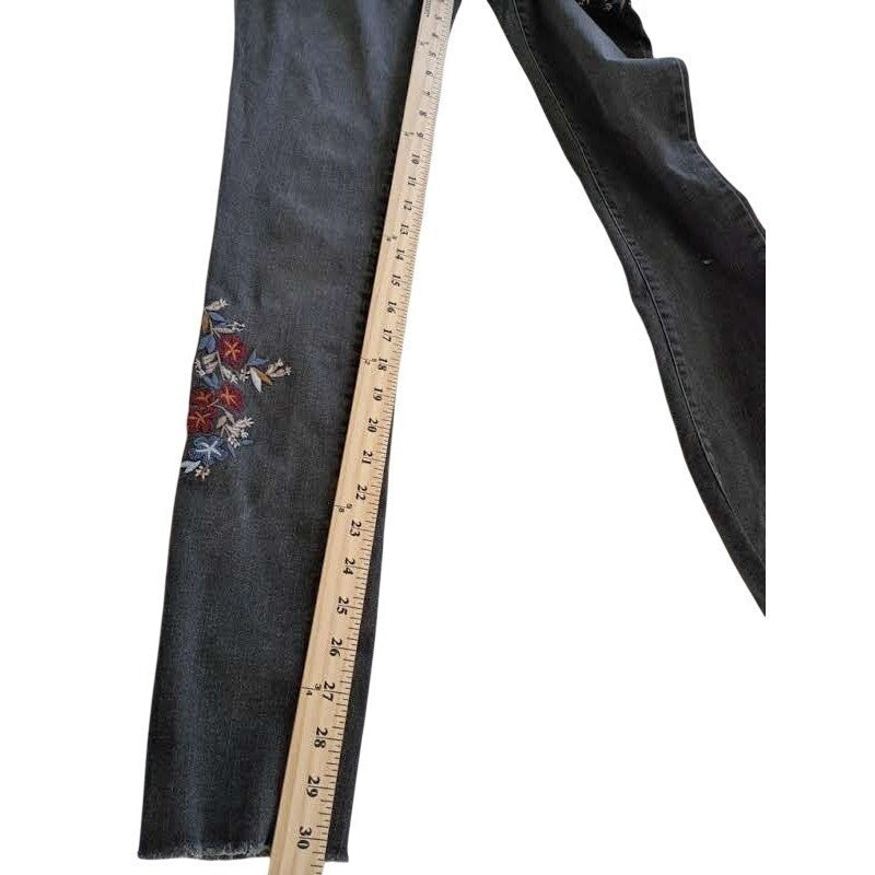 Funky Embroidered Black Skinny Jeans  Floral Art Denim Mid Rise 27x30.5 Massimo