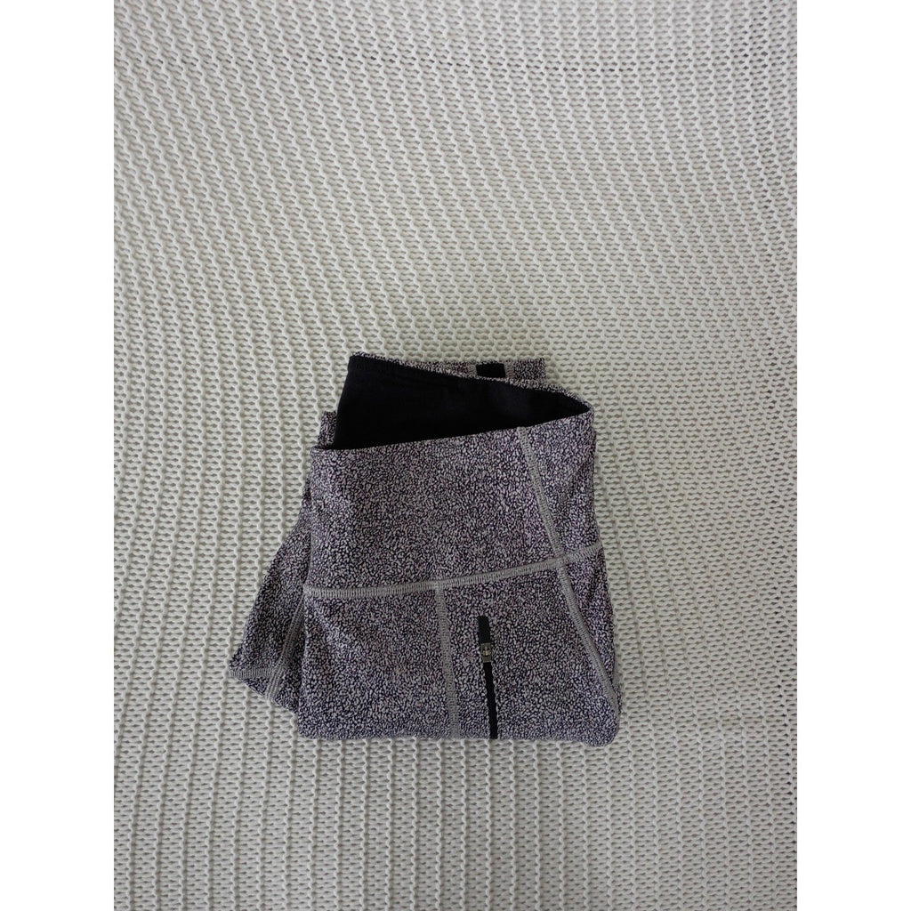 Lululemon Tight Stuff Tight 7/8 Leggings Size 8 Black White Pebble Mesh Panels