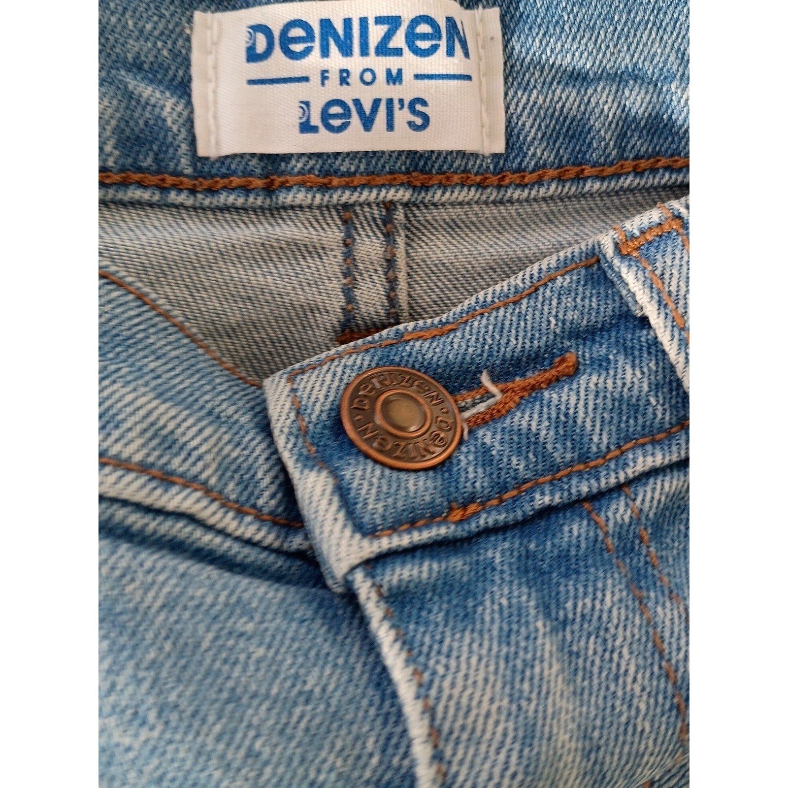 Levi's 501 Straight Leg Jeans Distressed Blue Wash Button Fly Women W25 L30