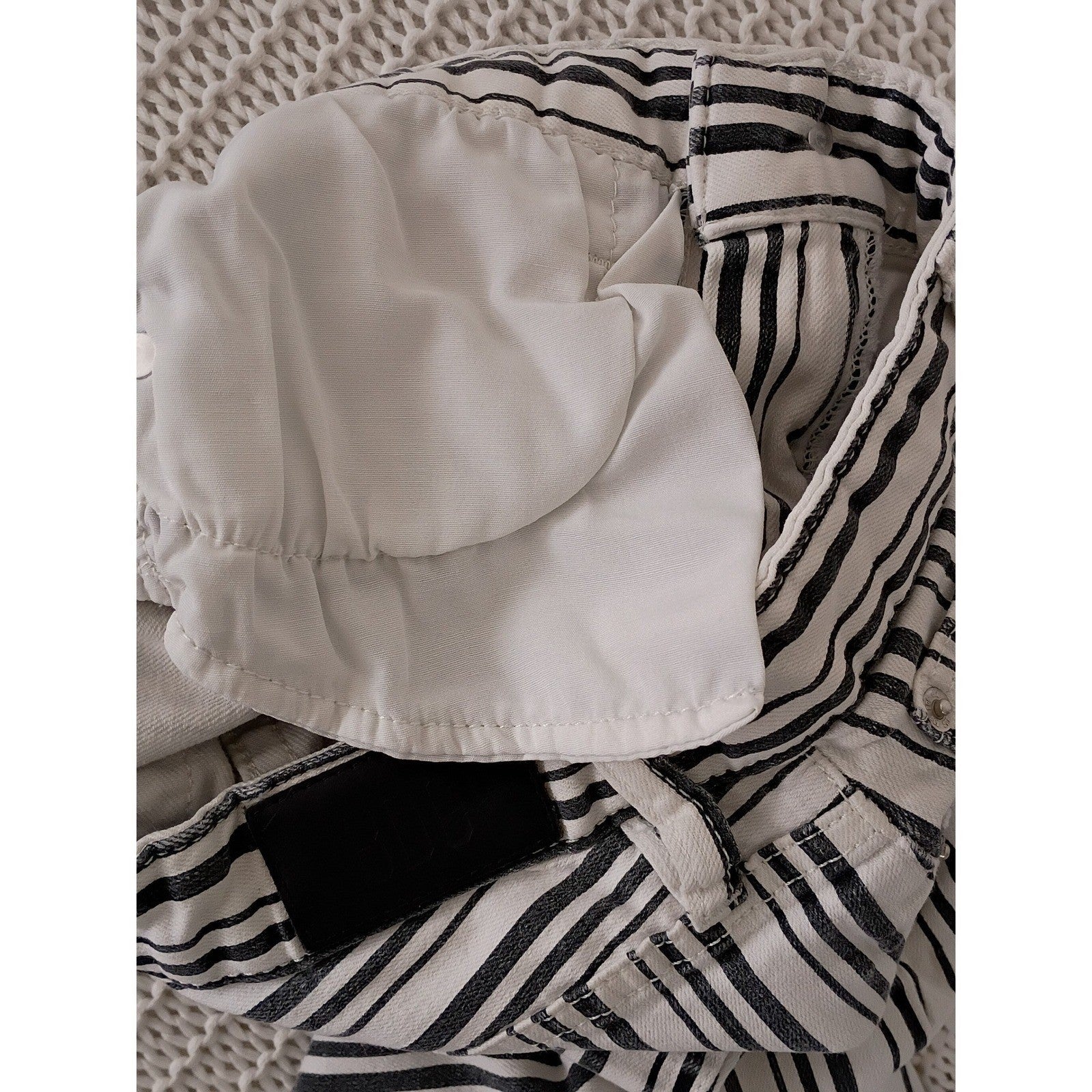 Urban Outfitters BDG Coastal Striped High Rise Straight Cropped Jeans 24