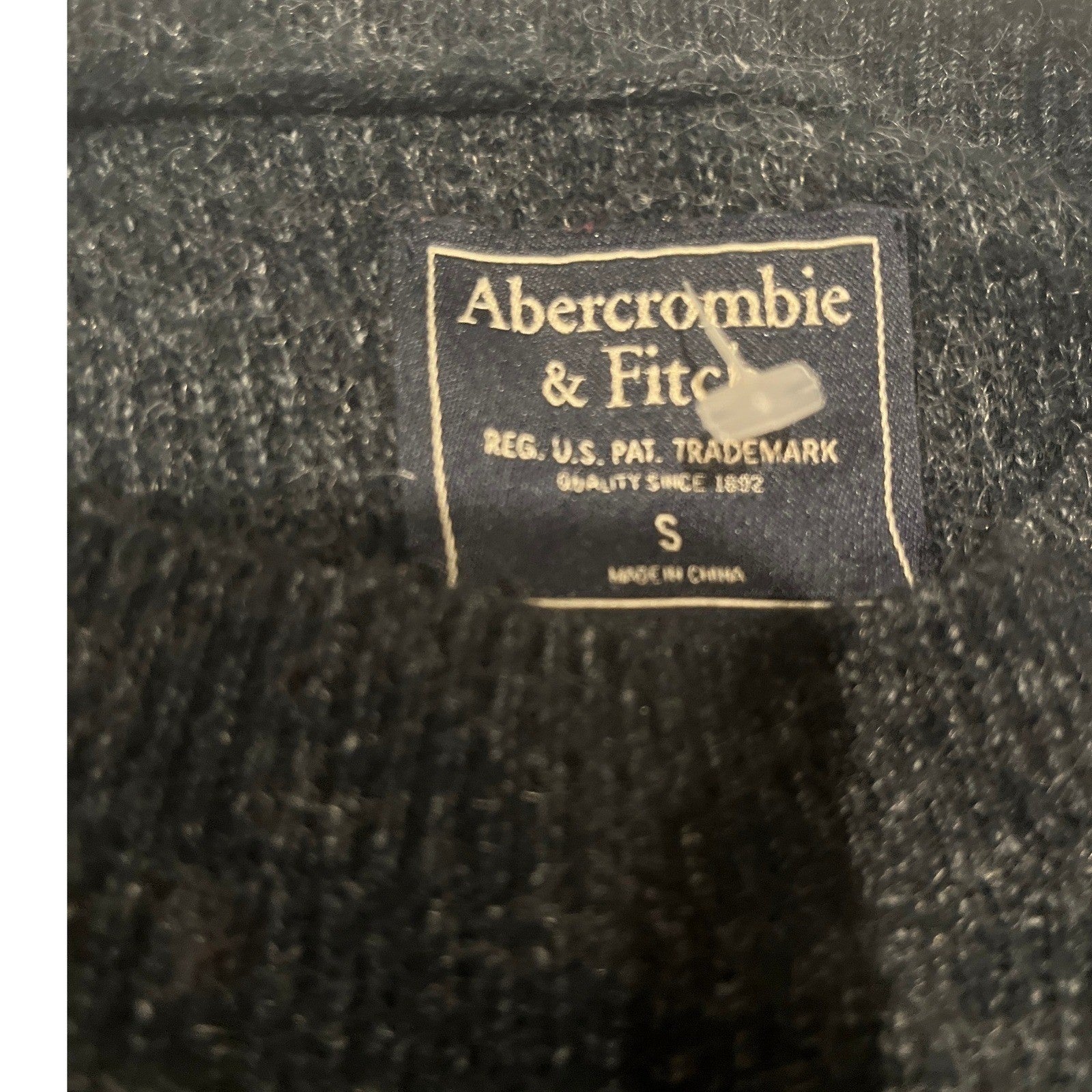Abercrombie Fitch NWOT Wool Mohair Dark Gray Knit Sweater Pullover Long Sleeve S