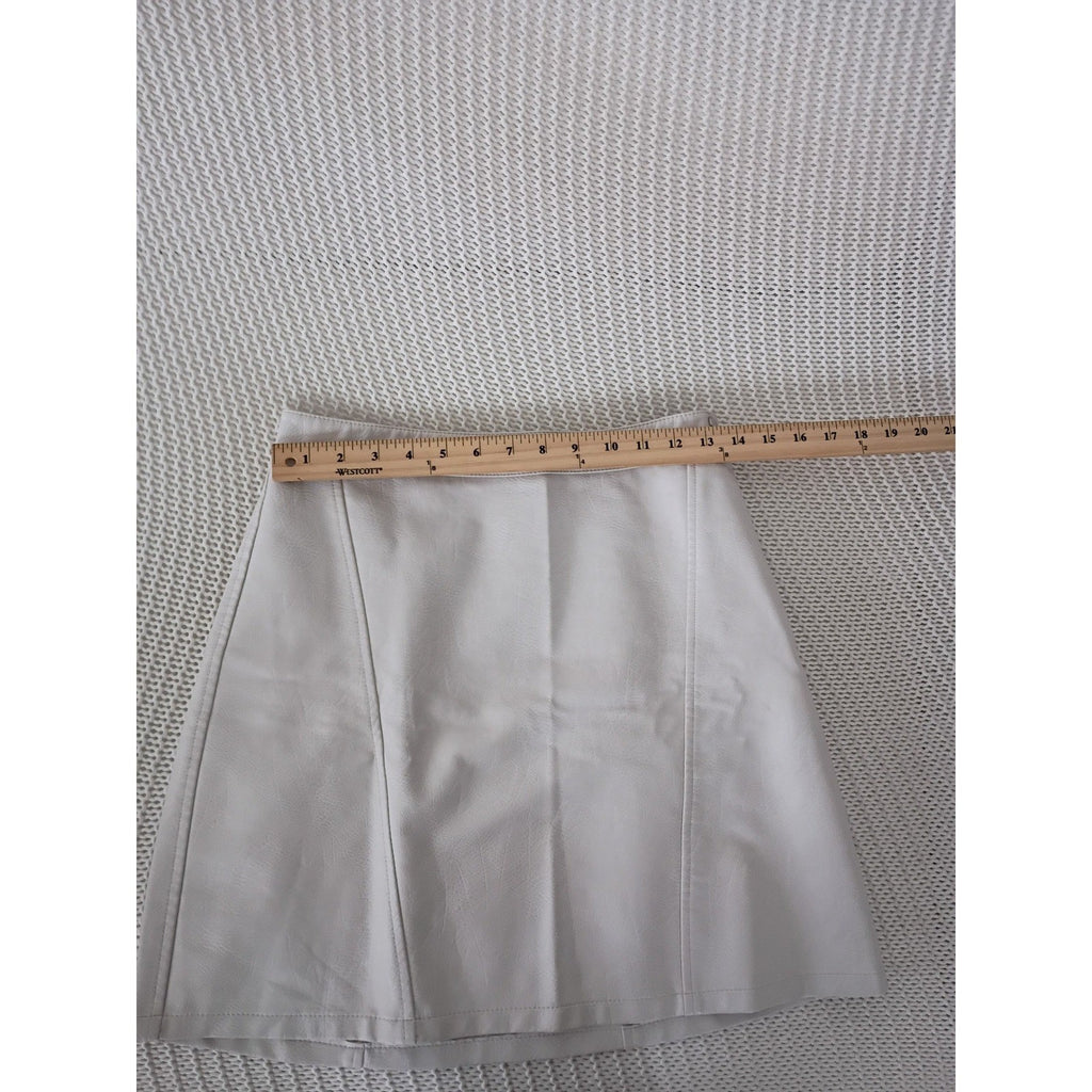 ZARA Cream Faux Leather Mini Skirt Side Zip A-Line Off White Vegan Leather S