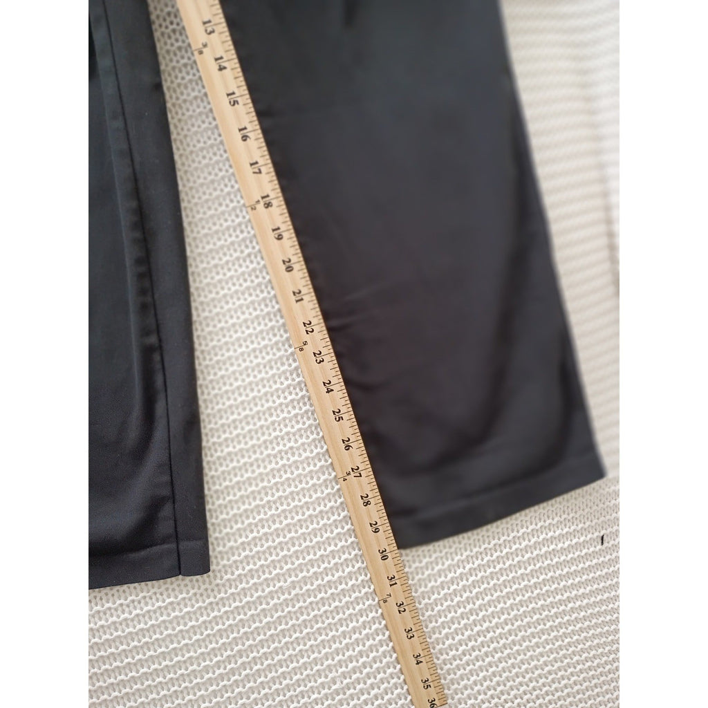 Dockers Men's 33x32 Black Chino Pants Straight Fit Cotton Stretch  Work Sits