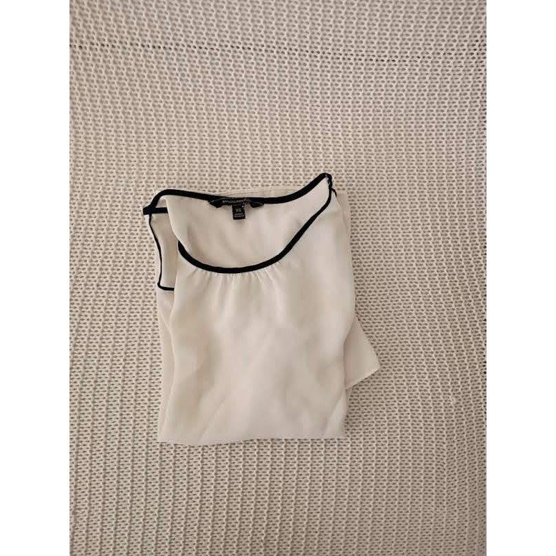 Banana Republic Ivory White Short Sleeve Blouse S Navy Blue Contrast Trim
