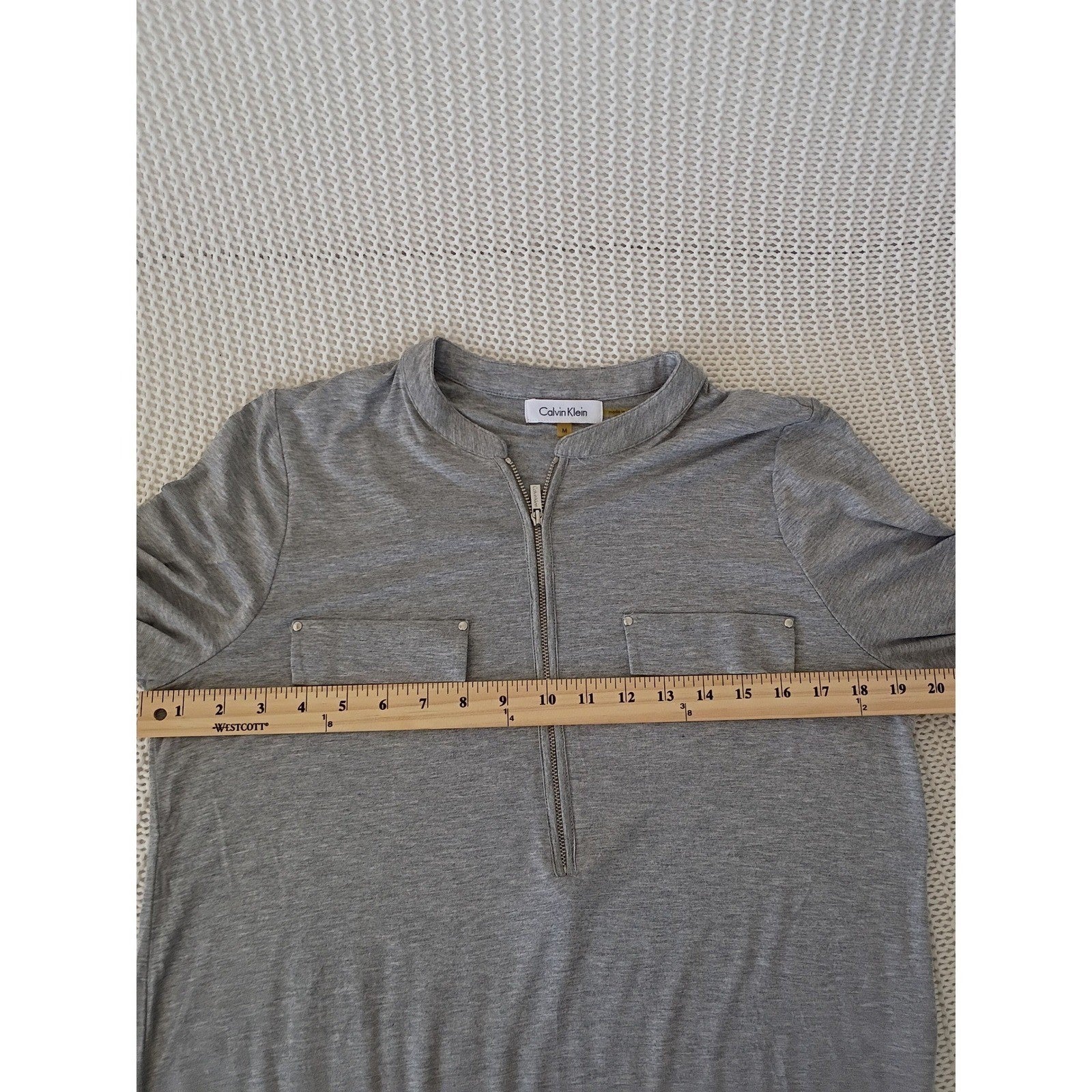 Calvin Klein Gray Zip Up Long Sleeve Shirt Sporty Athleisure Minimalist M