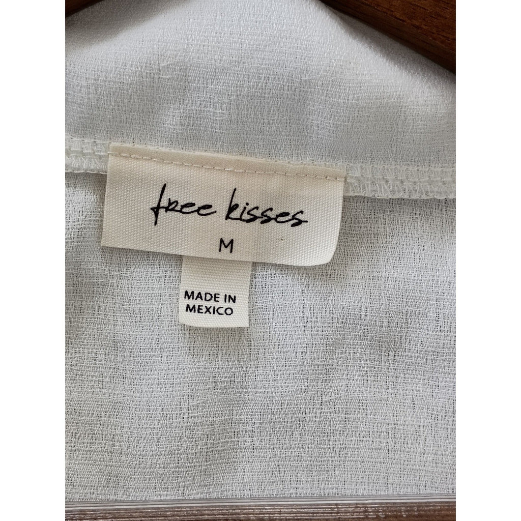 Free Kisses White Short Sleeve Button Up Blouse M Elastic Hem Coastal Minimalist