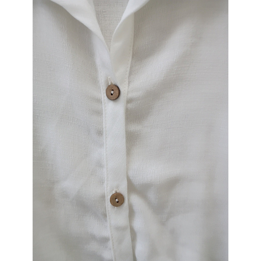Free Kisses White Short Sleeve Button Up Blouse M Elastic Hem Coastal Minimalist