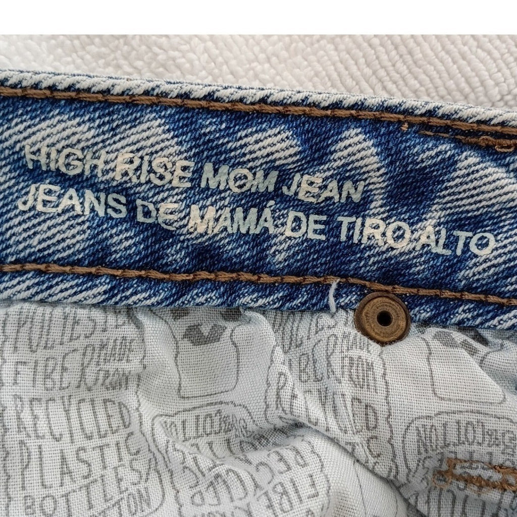 Wild Fable High Rise Mom Jeans Distressed Light Wash Denim Size 6