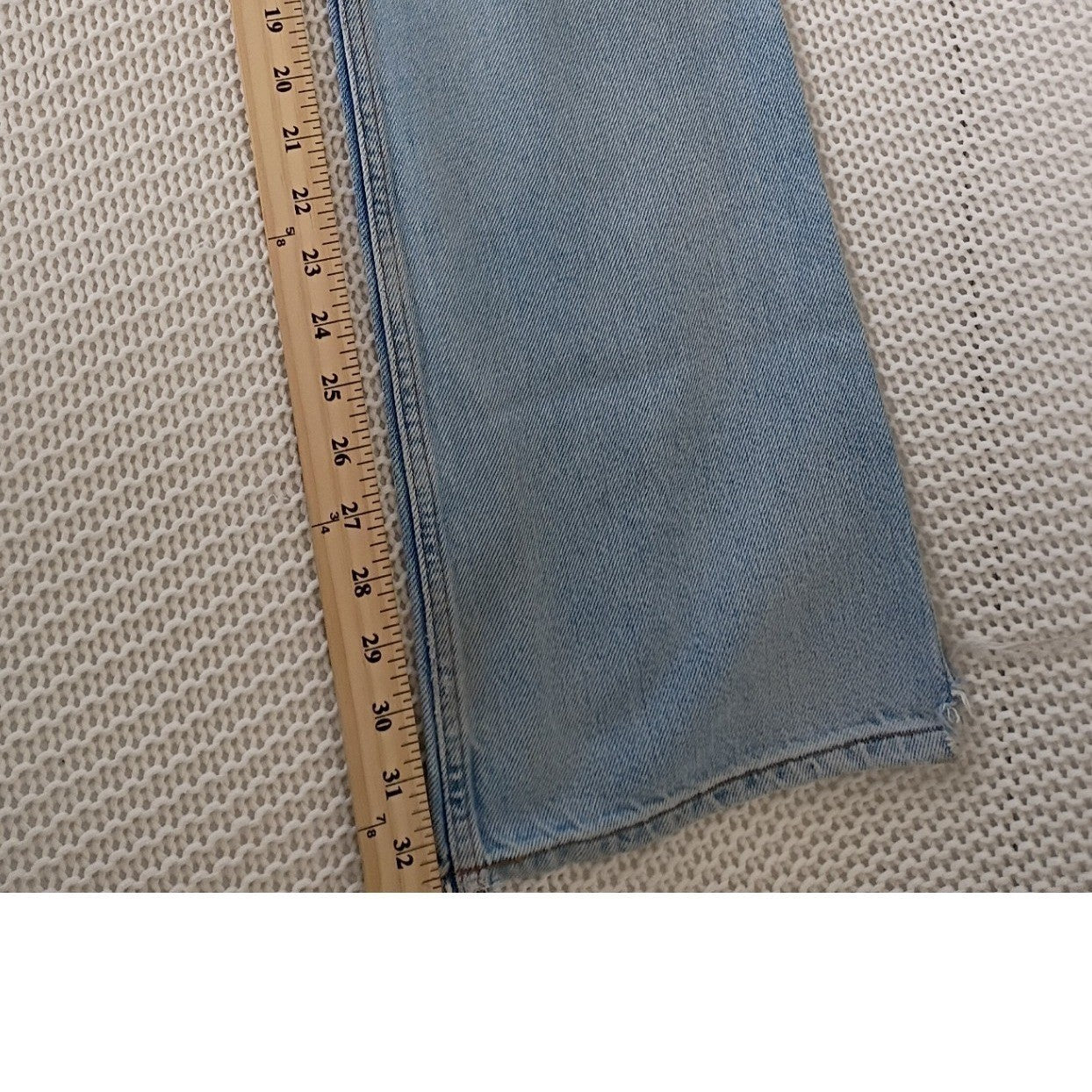 Subdued Light Blue Straight Leg Jeans High Rise Denim Size 2 W 26 x 32