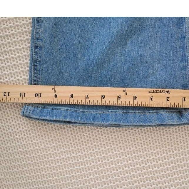 Light Wash High Rise Flare Jeans Vintage-Style Bell Bottom Denim 31x30