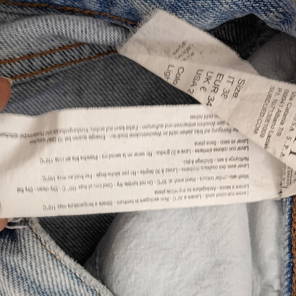 Subdued Light Blue Straight Leg Jeans High Rise Denim Size 2 W 26 x 32