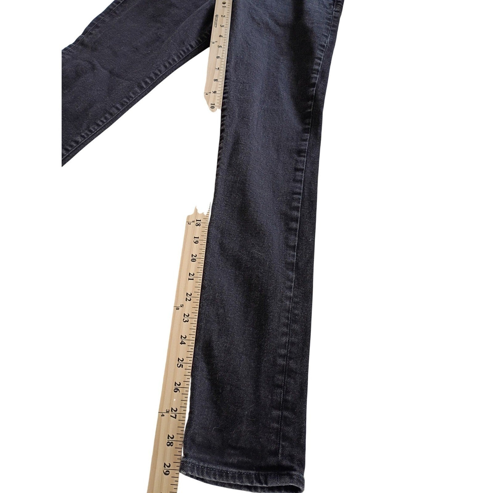H&M Black Skinny Jeans 29x29 Coupe Moulante Minimalist Chic Dark Wash Versatile