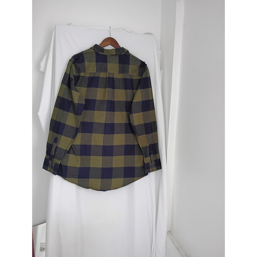 Redmond Clothing NWT Mens Everyday Cozy Casual Plaid Button Front Shirt Size M