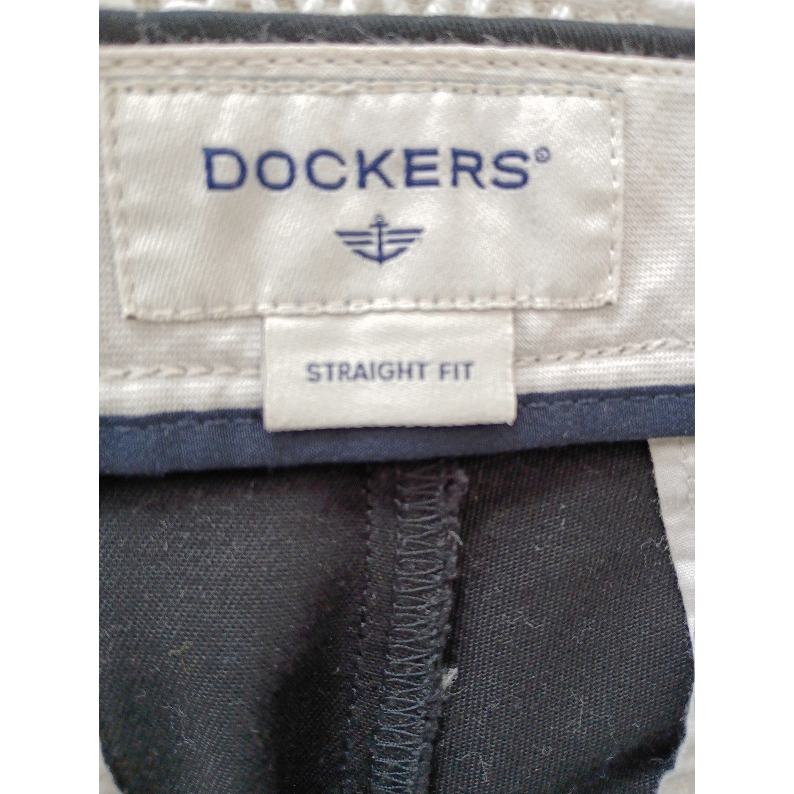 Dockers Men's 33x32 Black Chino Pants Straight Fit Cotton Stretch  Work Sits