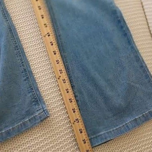 Light Wash High Rise Flare Jeans Vintage-Style Bell Bottom Denim 31x30