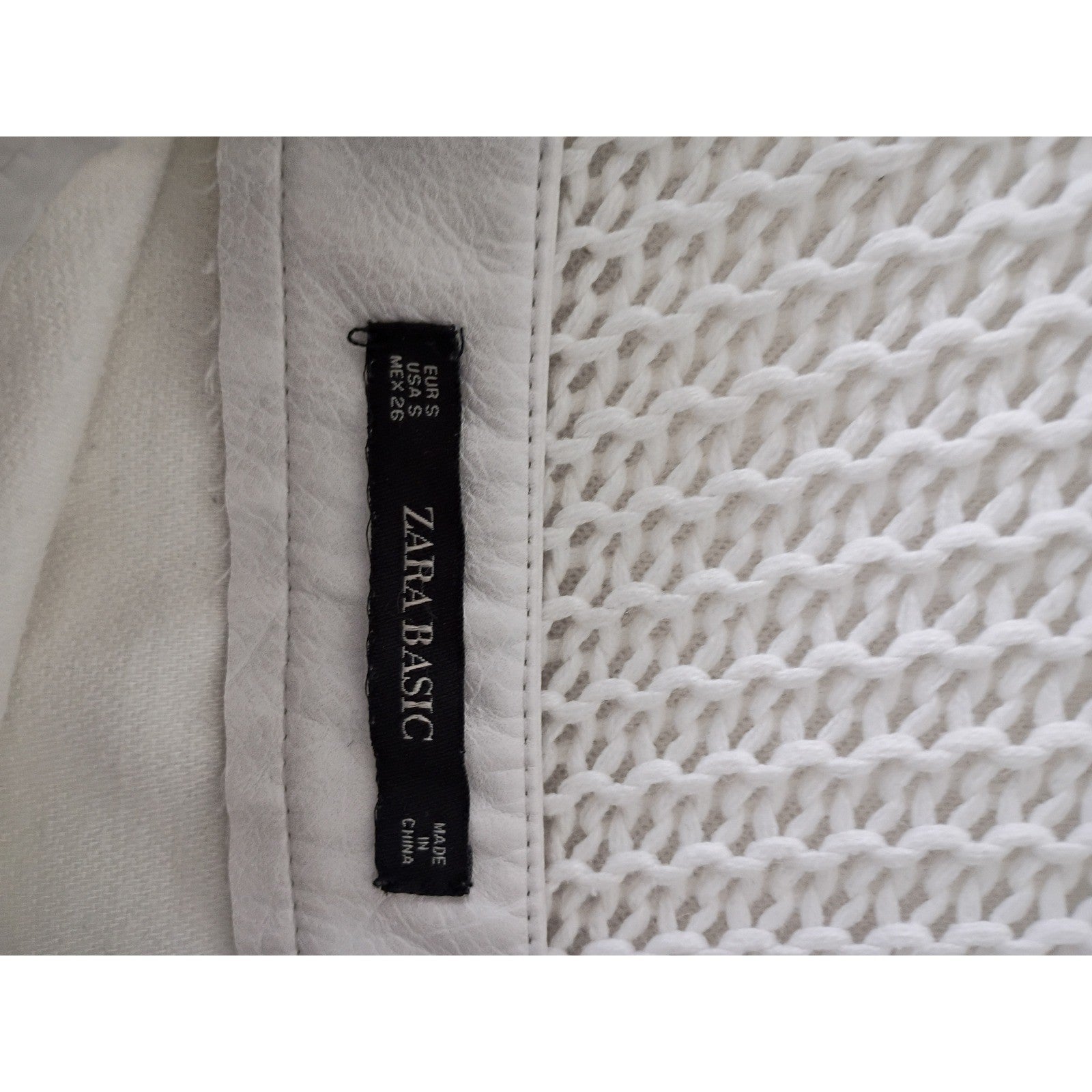 ZARA Cream Faux Leather Mini Skirt Side Zip A-Line Off White Vegan Leather S