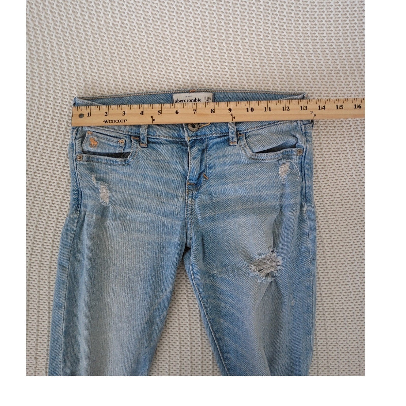 Abercrombie Light Wash Ripped Slim Jeans Youth 16 Fits Women W25x29