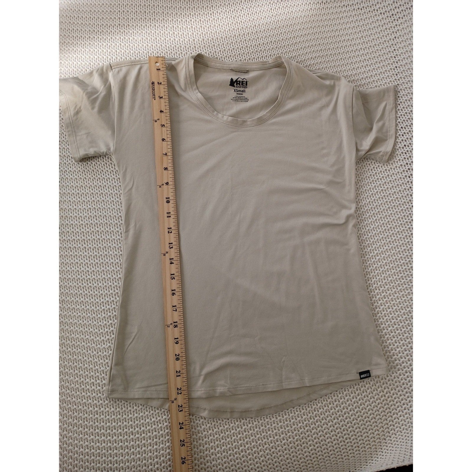 REI Co-op Tan Hiking T-Shirt Size Fits S Activewear Stretch Crew Neck